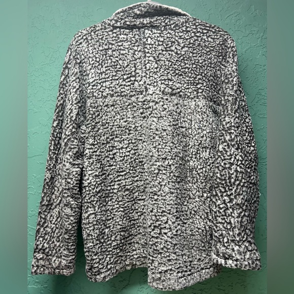 Altar’d State | Quarter Zip Sherpa Pullover Sweater Gray - Picture 5 of 5